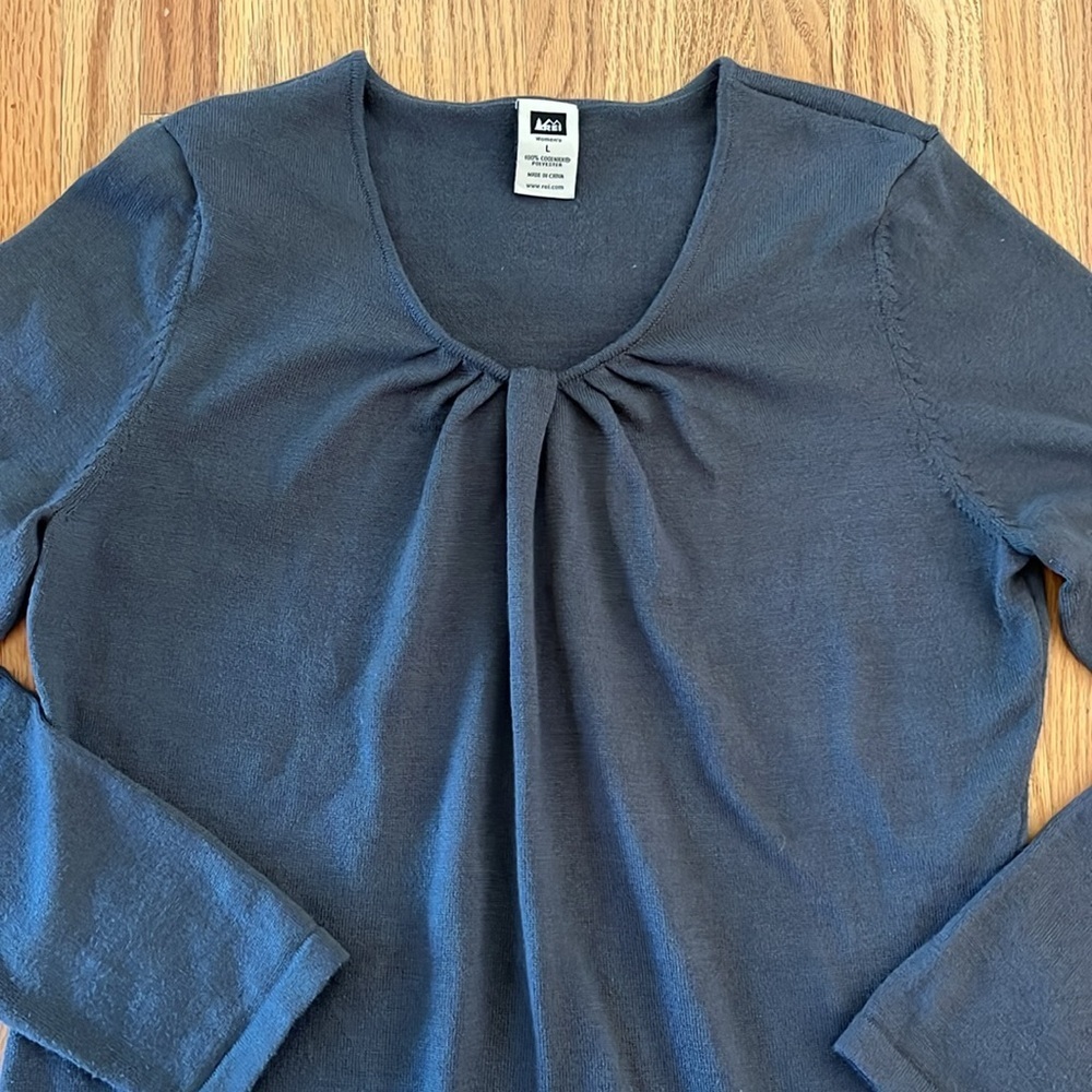 REI Women’s Grey Coolmax Sweater - Picture 2 of 5